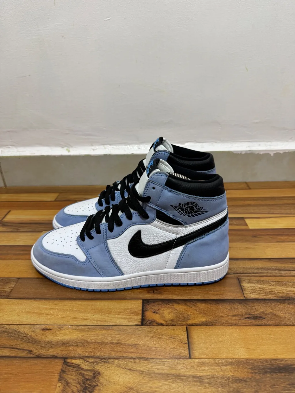 AIR JORDAN 1 HIGH TOP UNIVERSITY BLUE