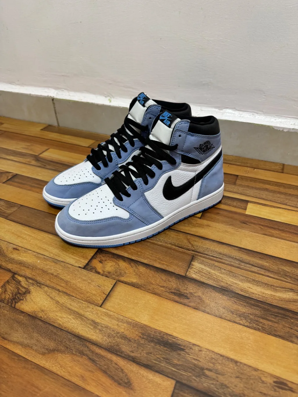 AIR JORDAN 1 HIGH TOP UNIVERSITY BLUE