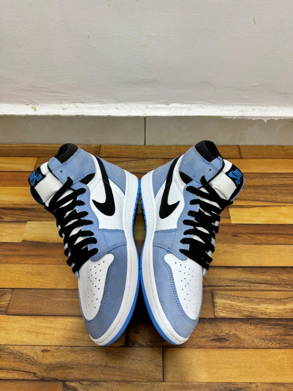 AIR JORDAN 1 HIGH TOP UNIVERSITY BLUE