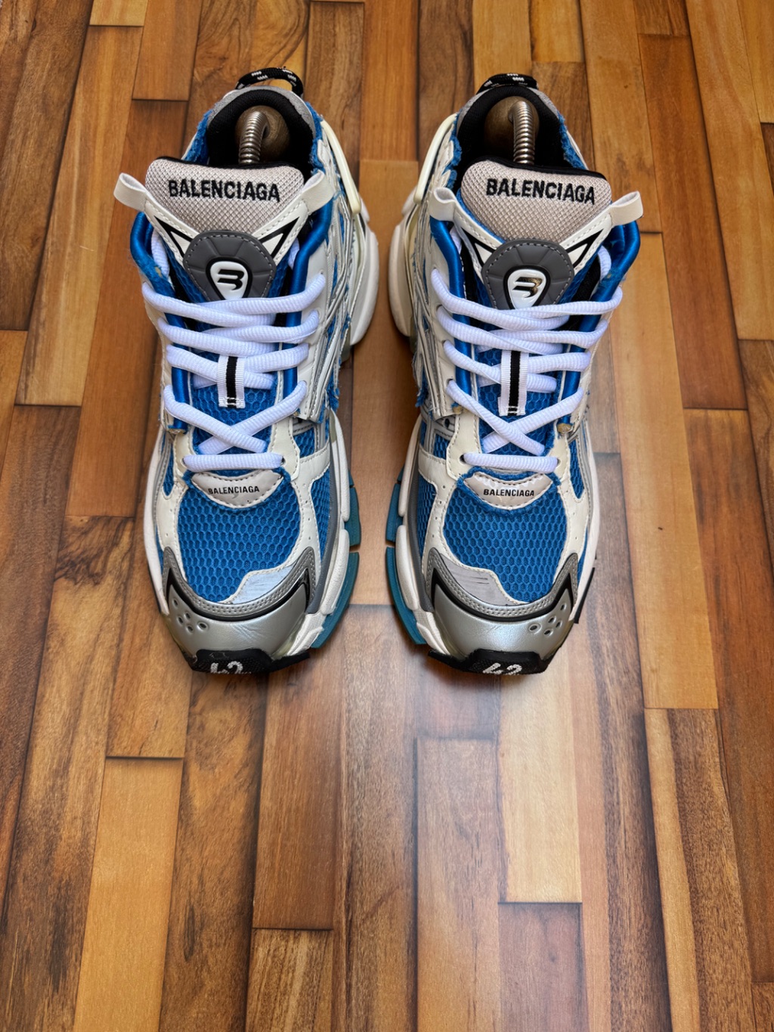 BALENCIAGA RUNNERS 💙
