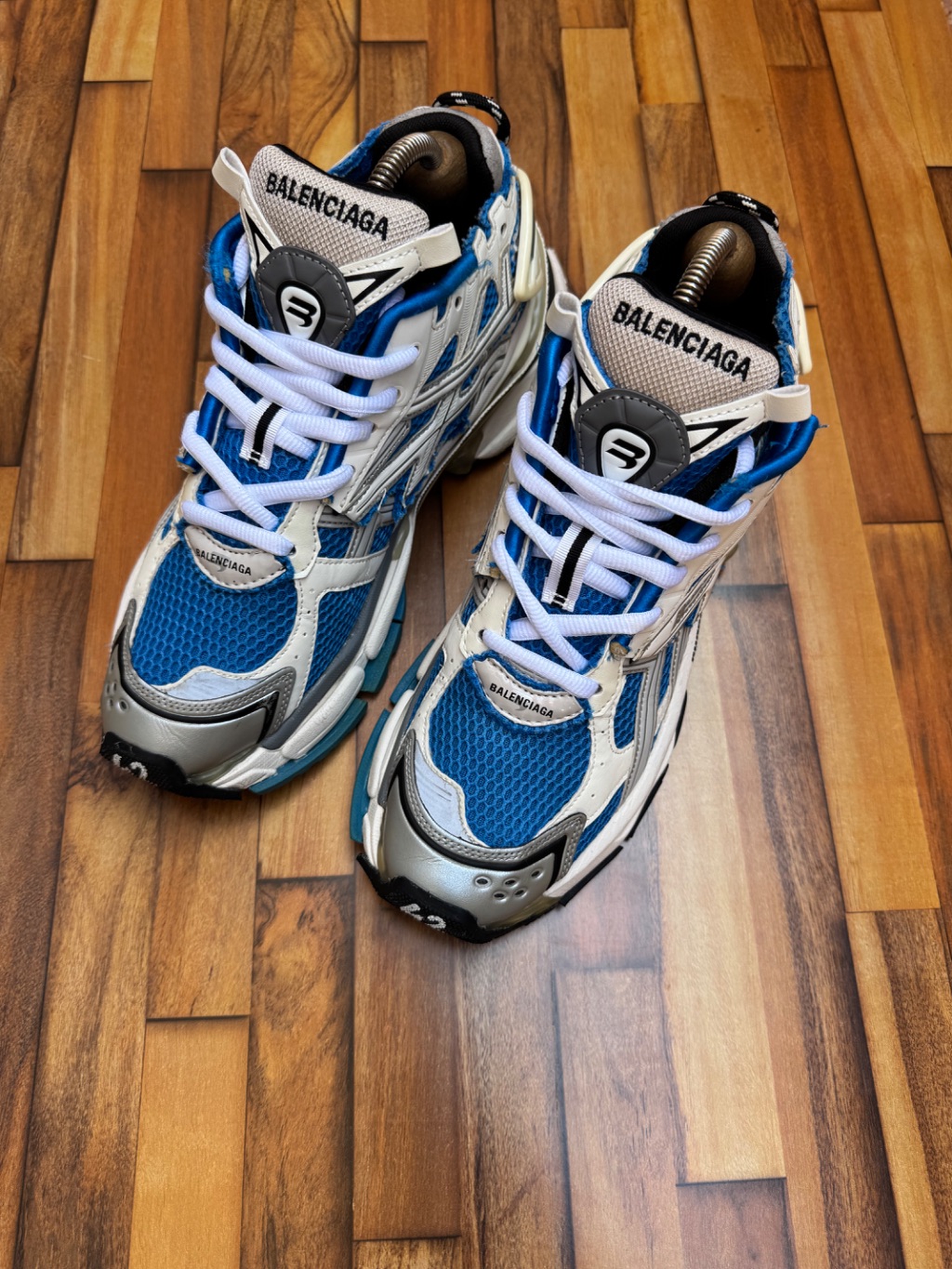BALENCIAGA RUNNERS 💙