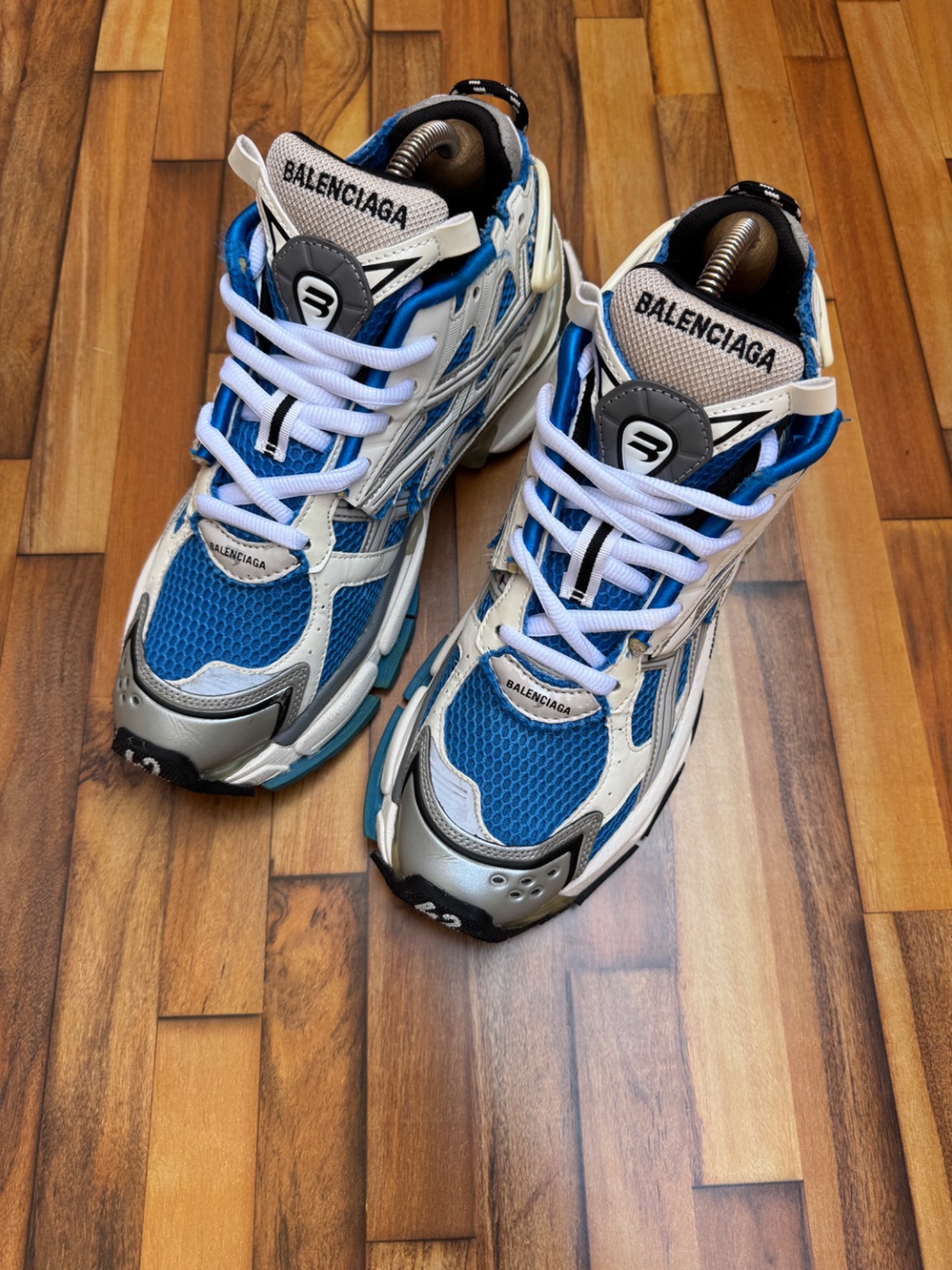 BALENCIAGA RUNNERS 💙