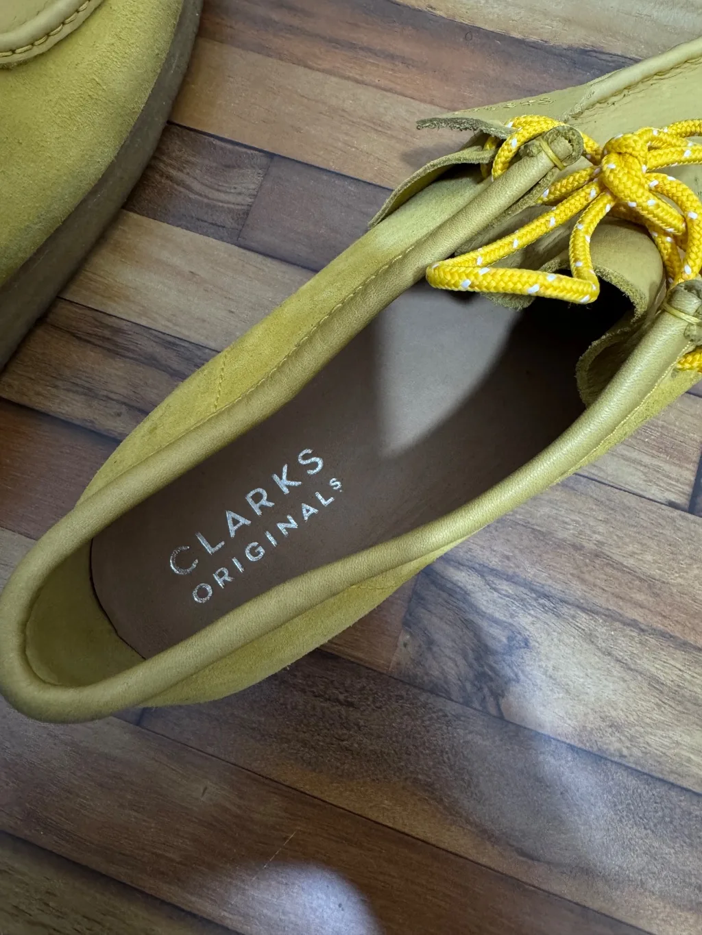 CLARKS ORIGINALS 💛
