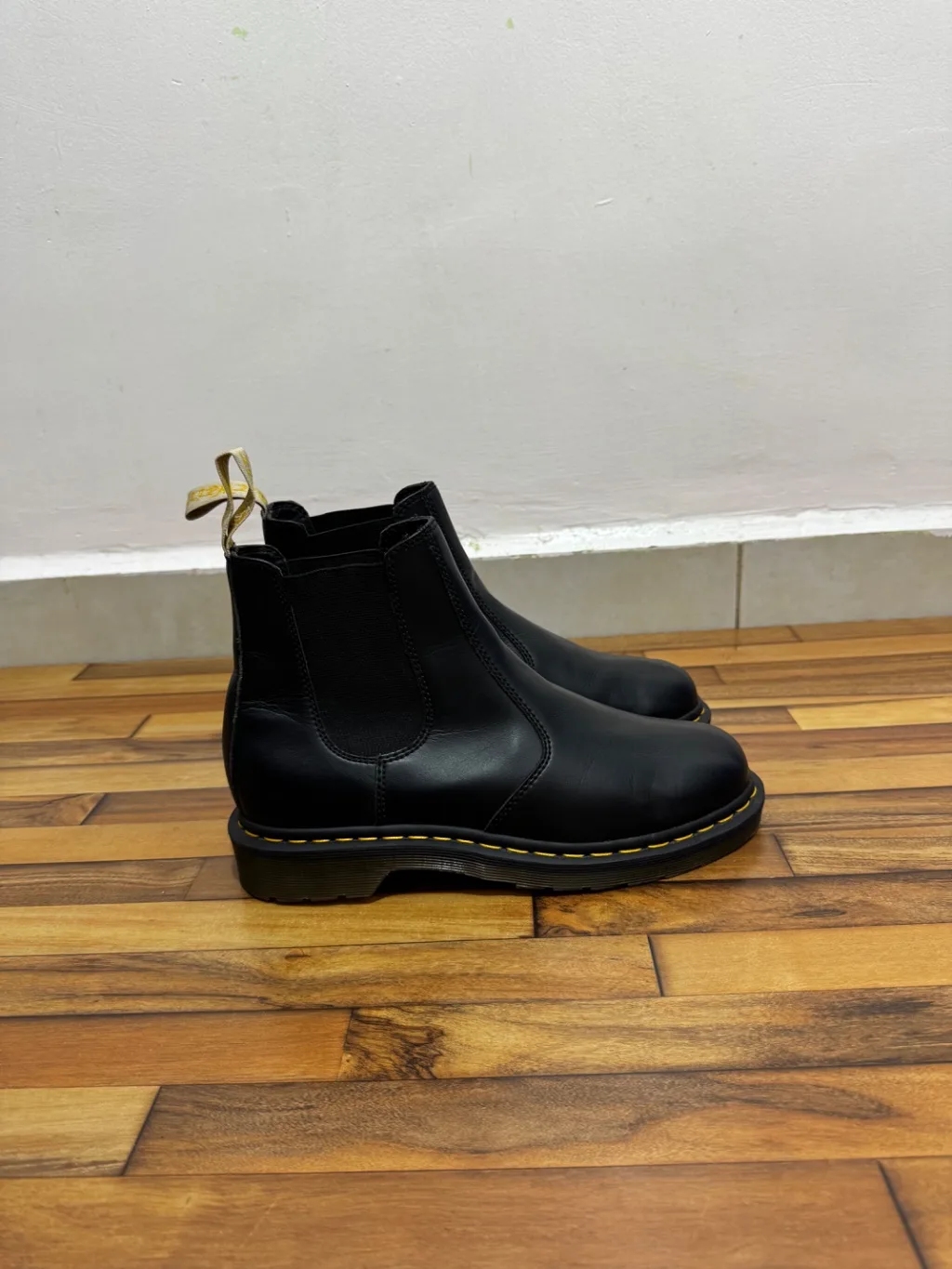 DR MARTENS CHELSEA BOOTS 🖤