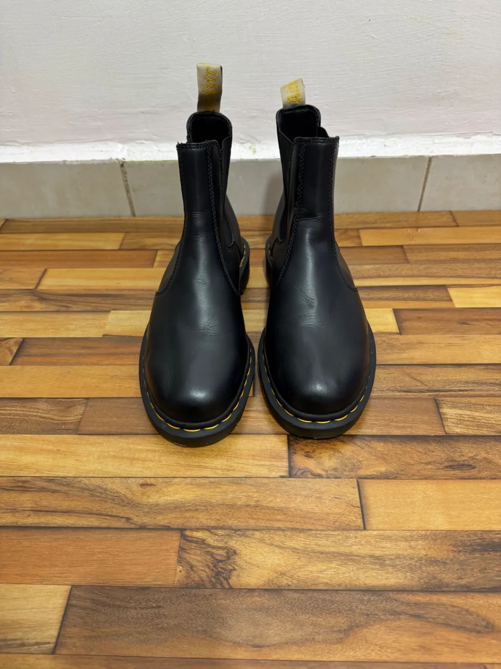 DR MARTENS CHELSEA BOOTS 🖤