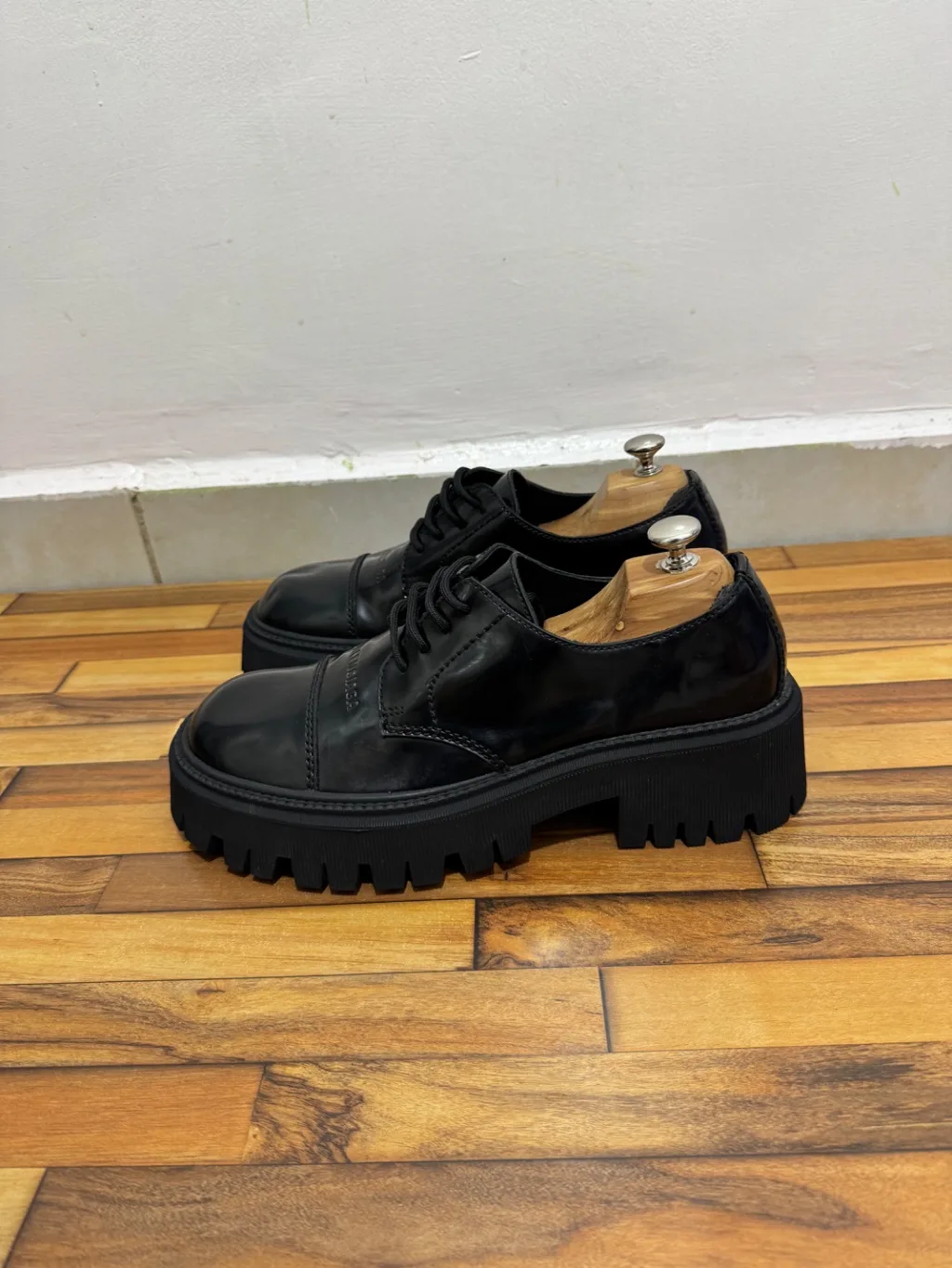 BALENCIAGA TRACTOR DERBY 🖤