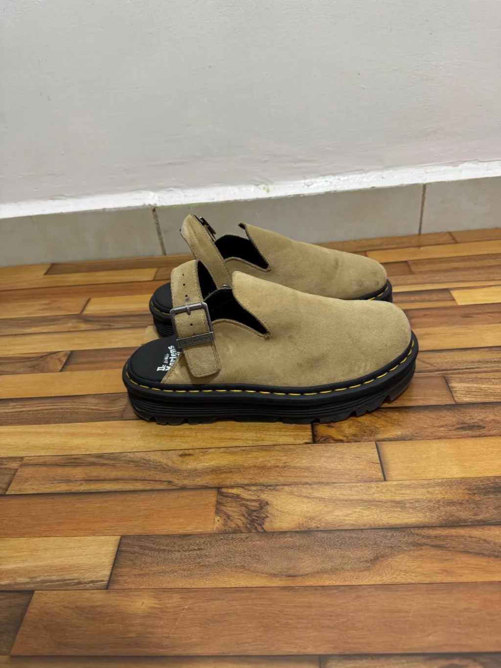 DR MARTENS MULES 🤎