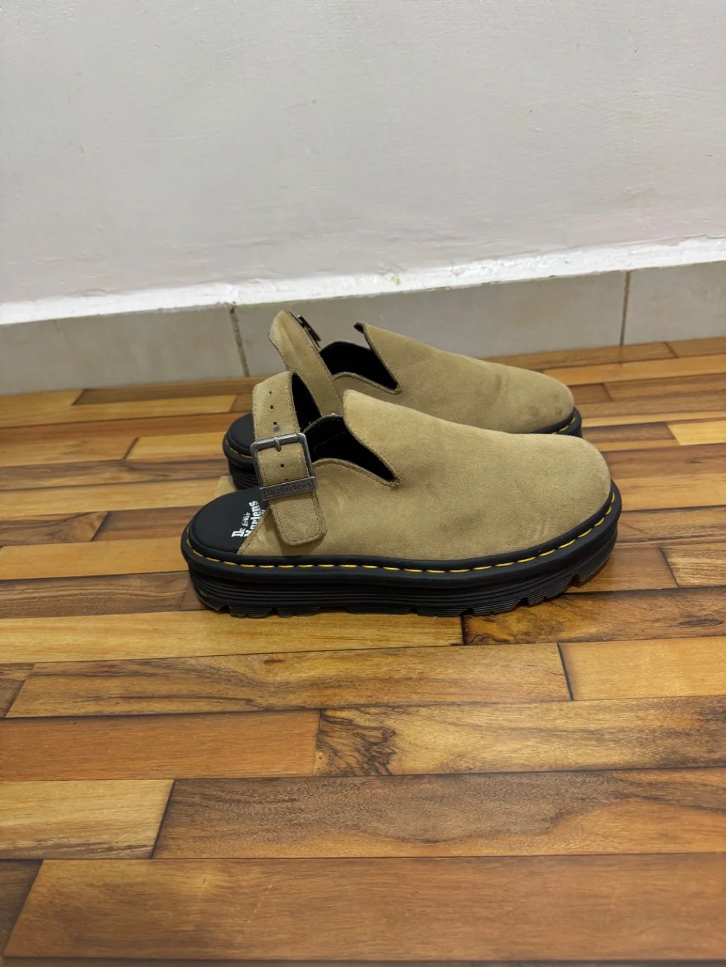 DR MARTENS MULES 🤎