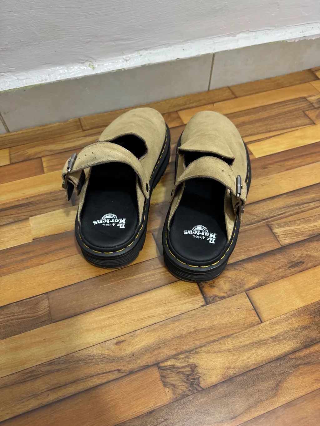 DR MARTENS MULES 🤎
