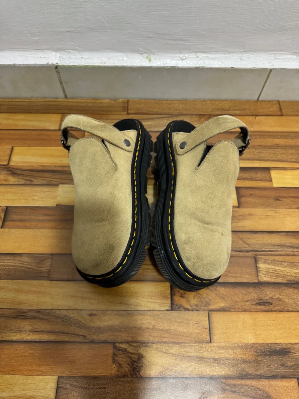 DR MARTENS MULES 🤎