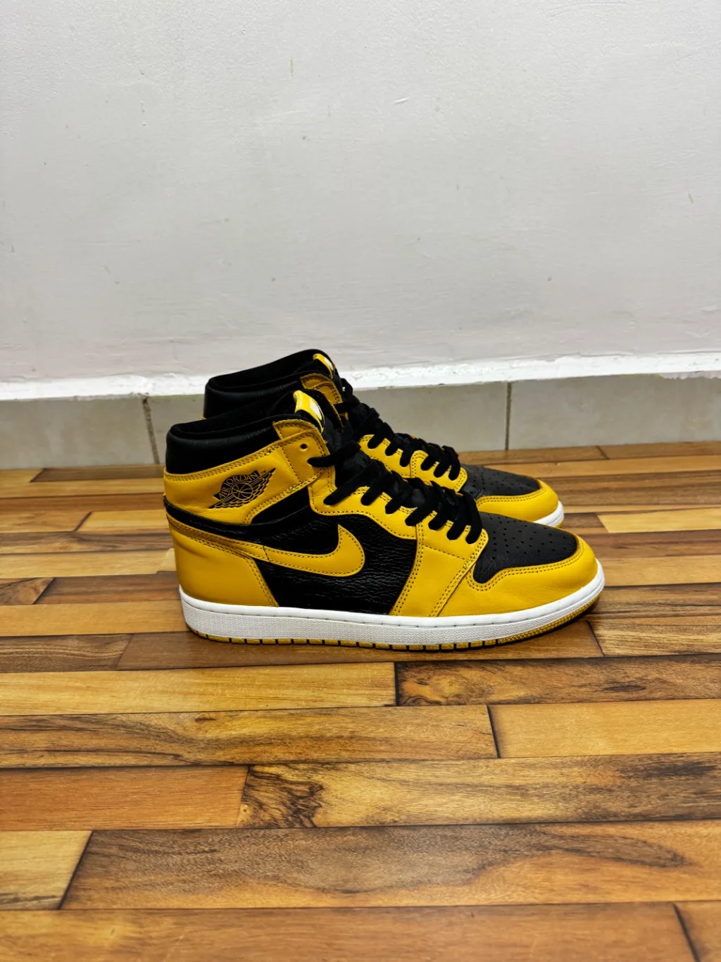 AIR JORDAN 1 HIGH TOP 💛