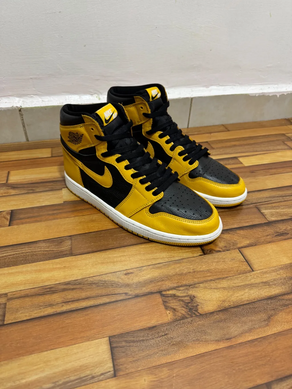 AIR JORDAN 1 HIGH TOP 💛