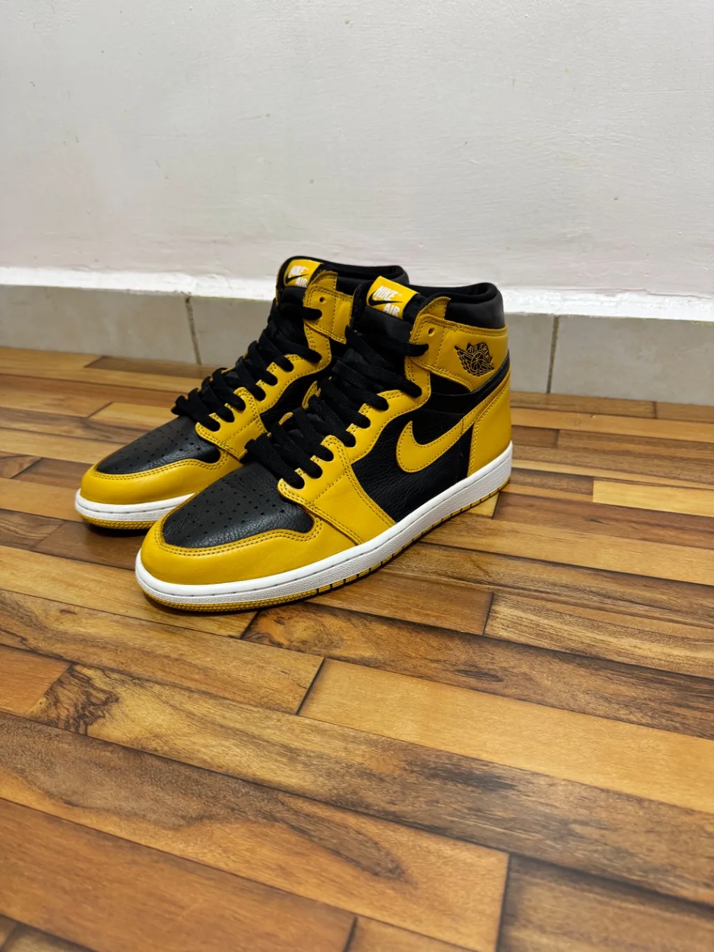 AIR JORDAN 1 HIGH TOP 💛