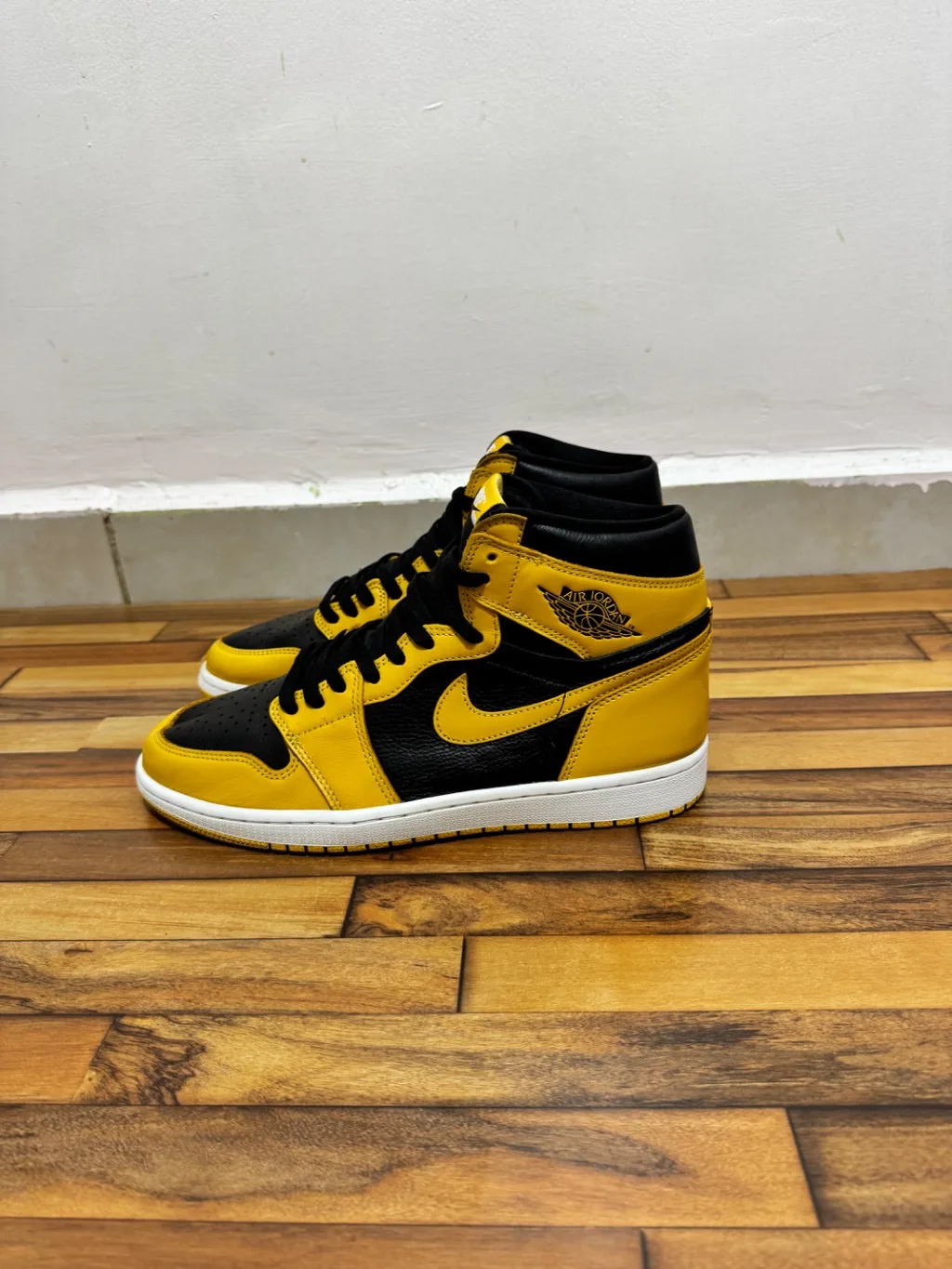 AIR JORDAN 1 HIGH TOP 💛