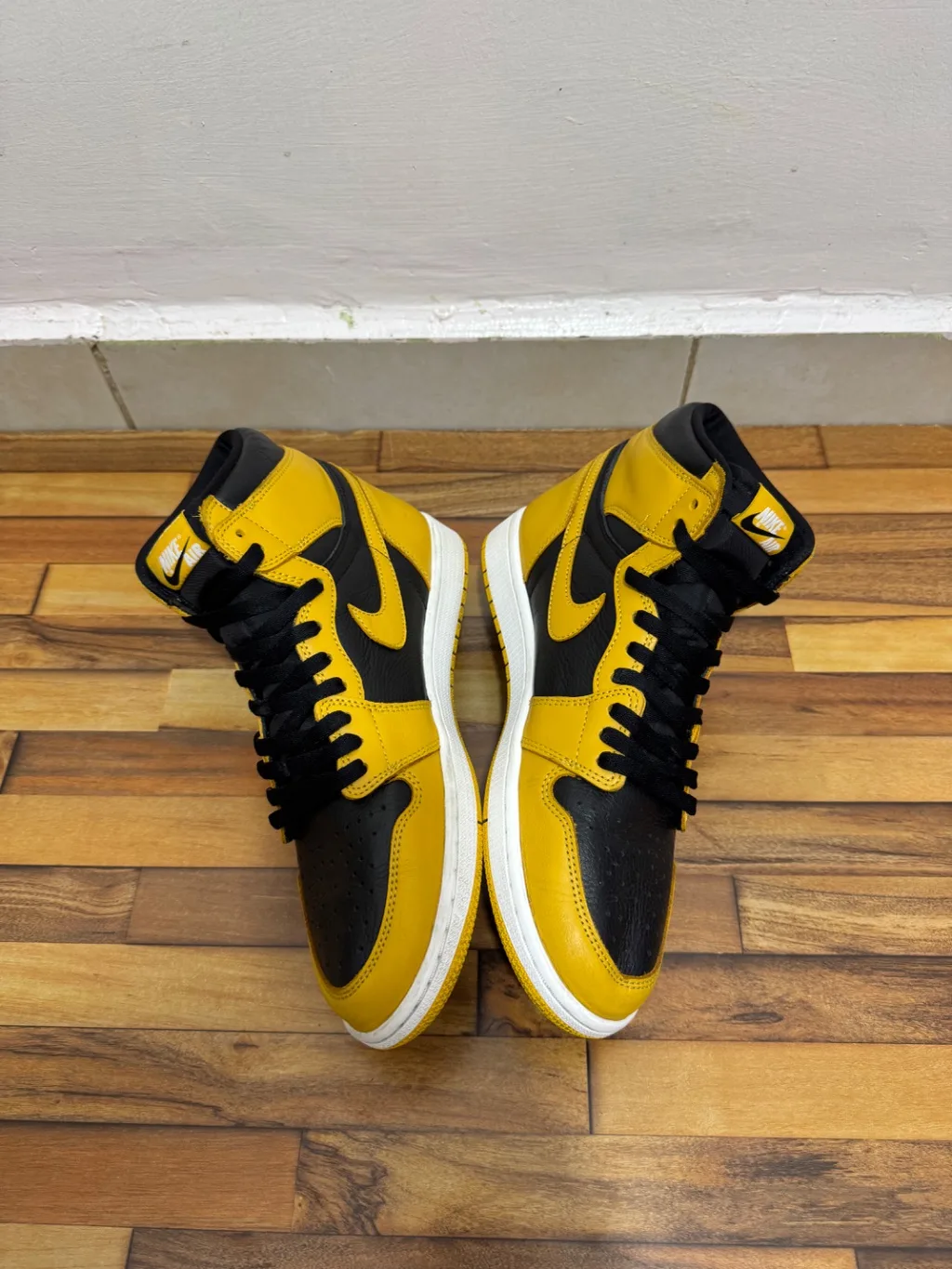 AIR JORDAN 1 HIGH TOP 💛
