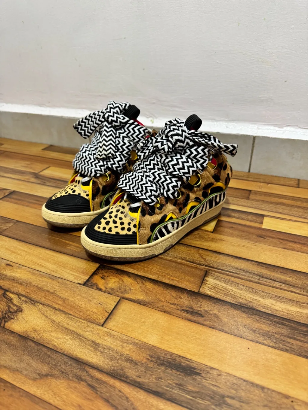 LANVIN CURBS