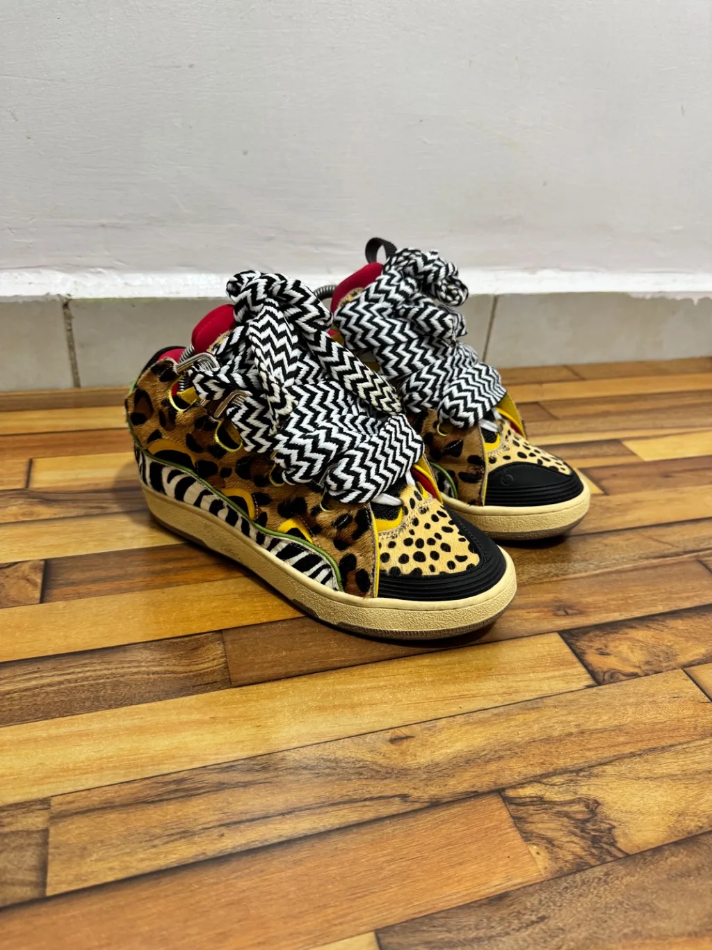 LANVIN CURBS