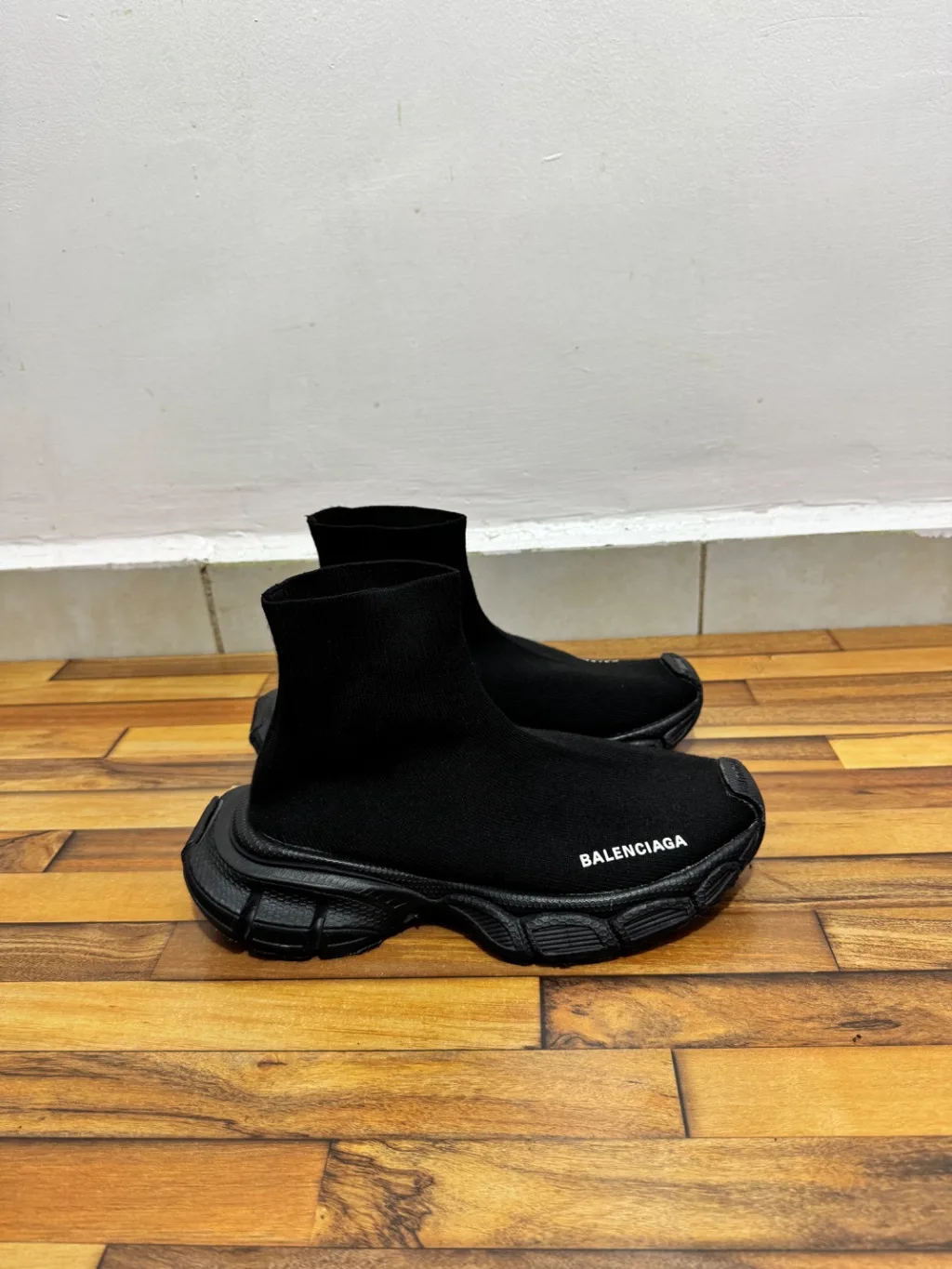 BALENCIAGA 🖤