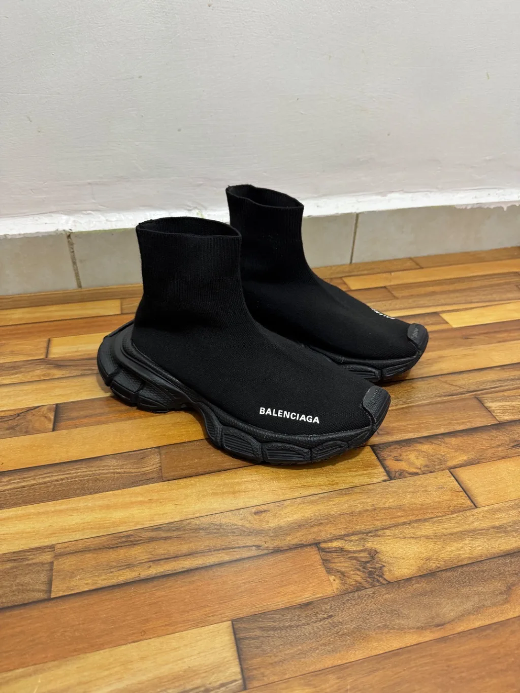 BALENCIAGA 🖤