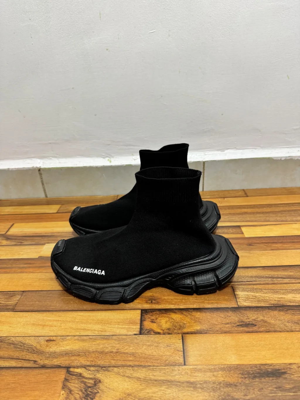 BALENCIAGA 🖤