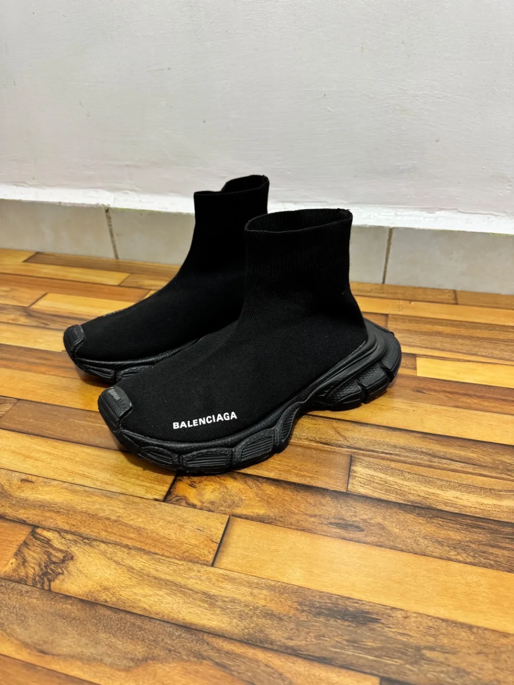 BALENCIAGA 🖤