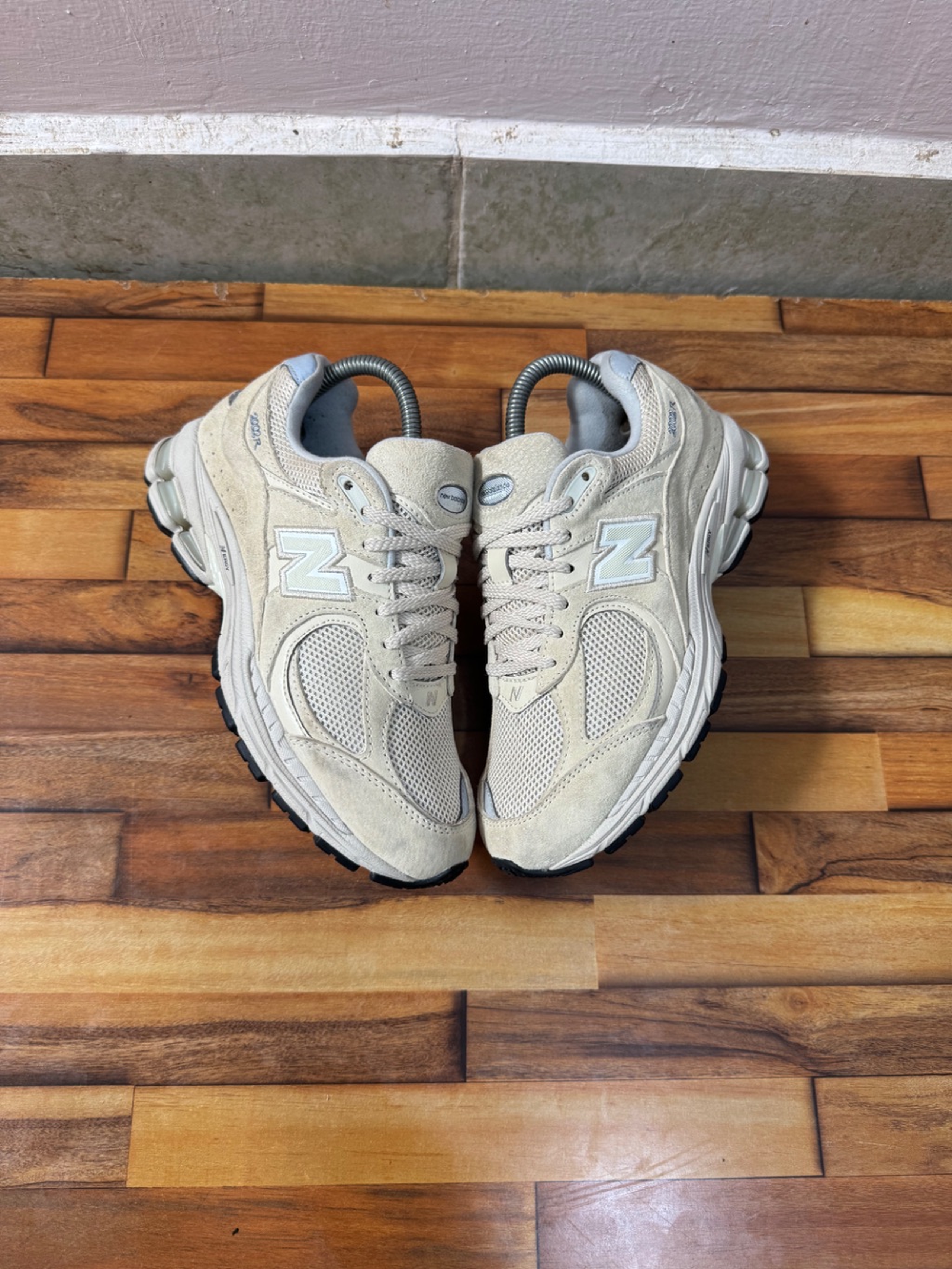 NEWBALANCE 2002R