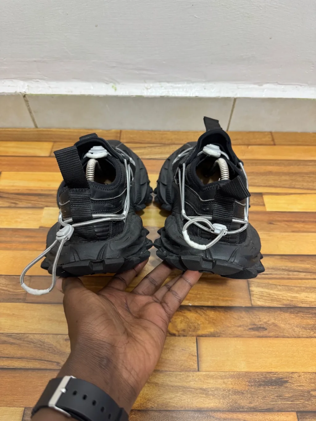 BALENCIAGA HIKE SNEAKERS 🖤