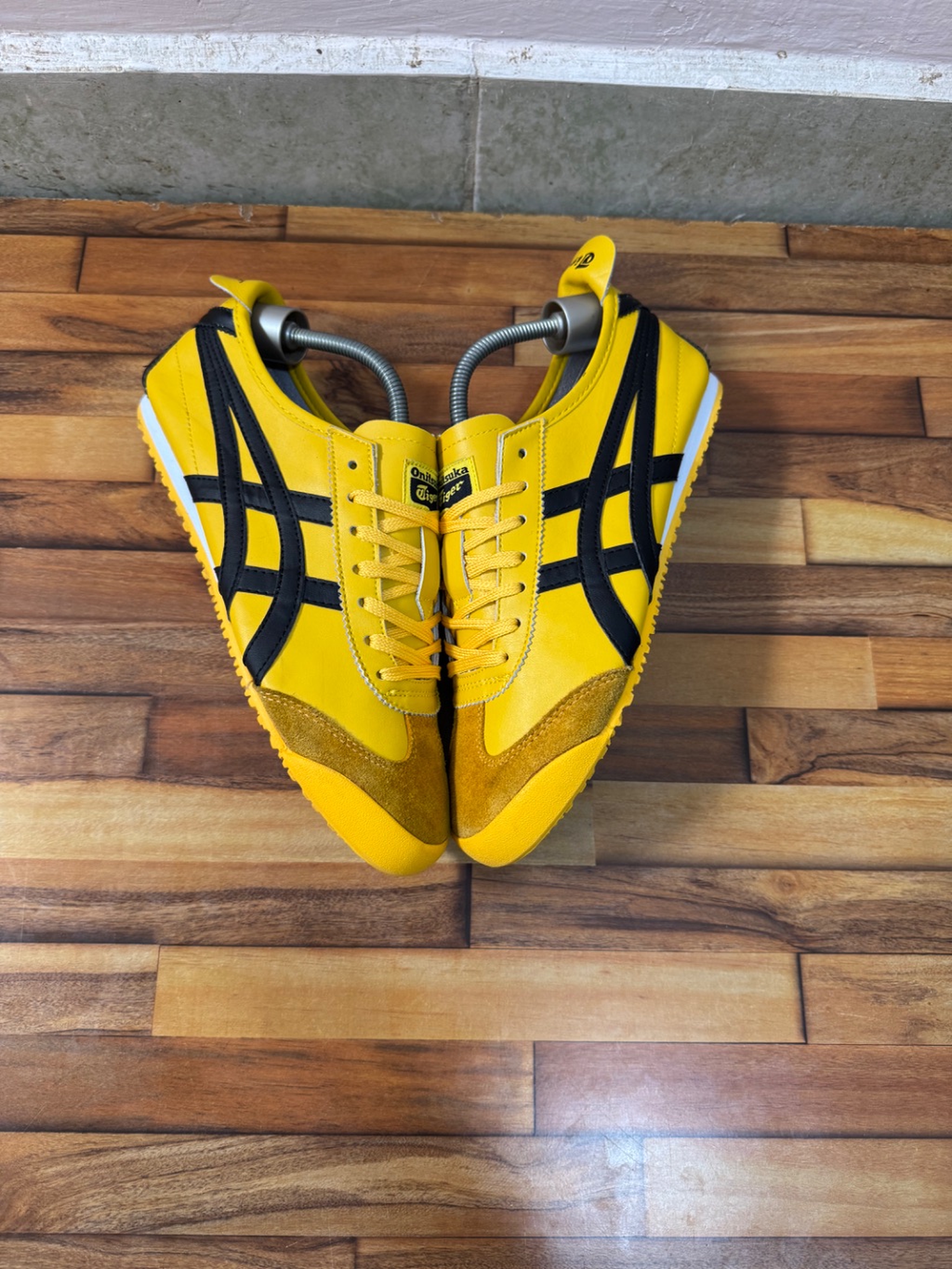 ONITSUKA TIGER 