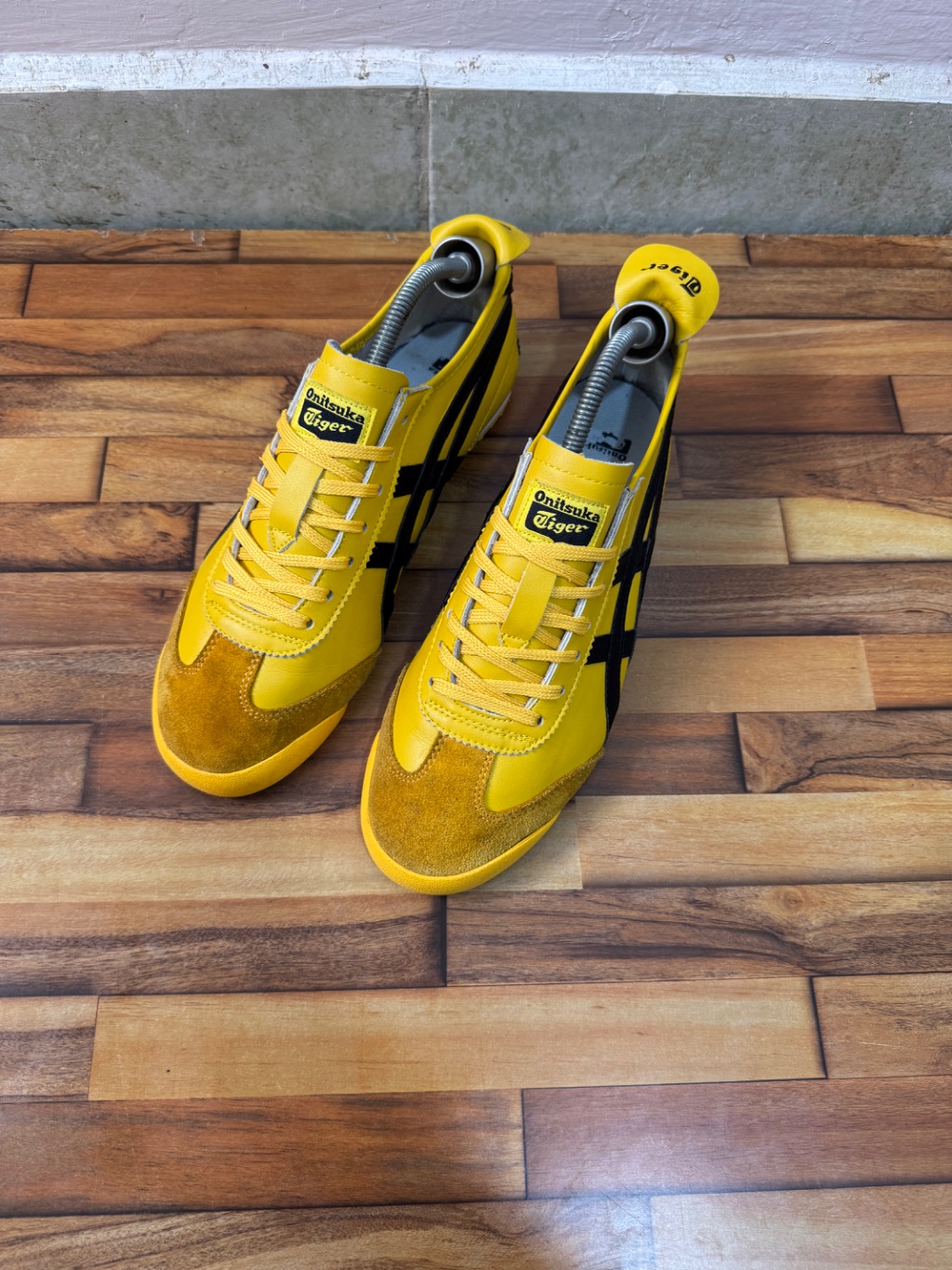 ONITSUKA TIGER 