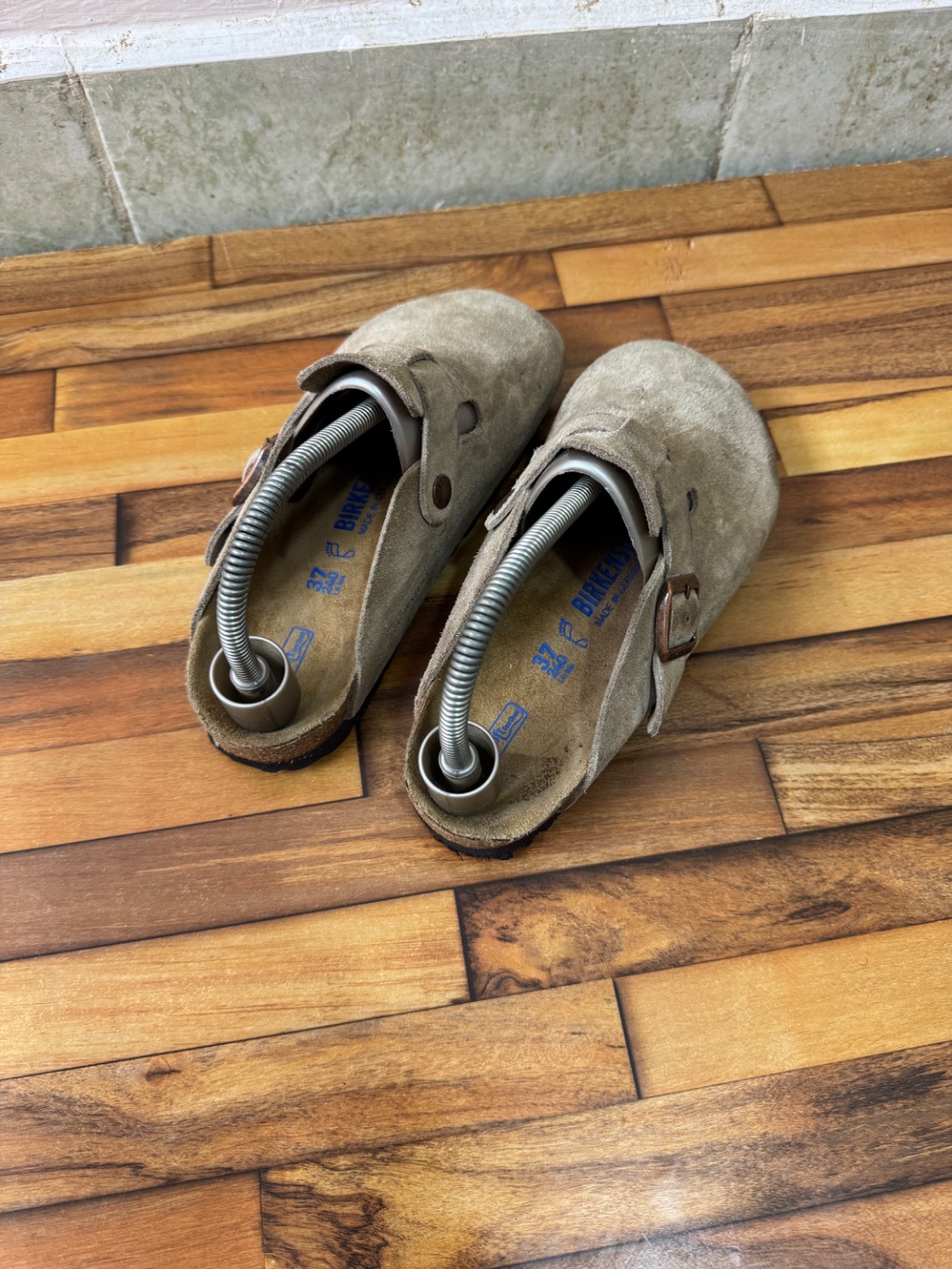 BIRKENSTOCK CLOGS