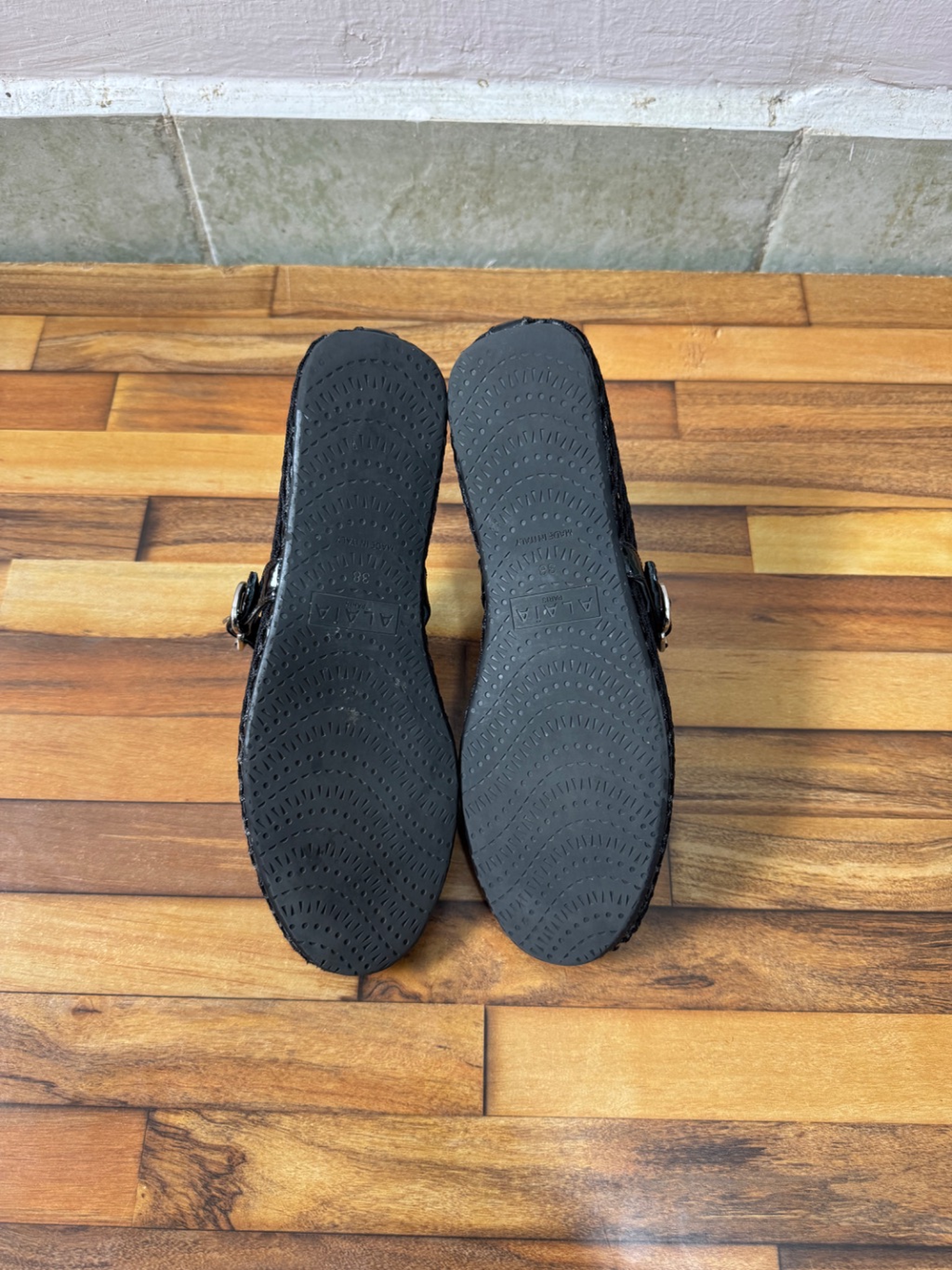 ALAIA FISHNET BALLET FLATS