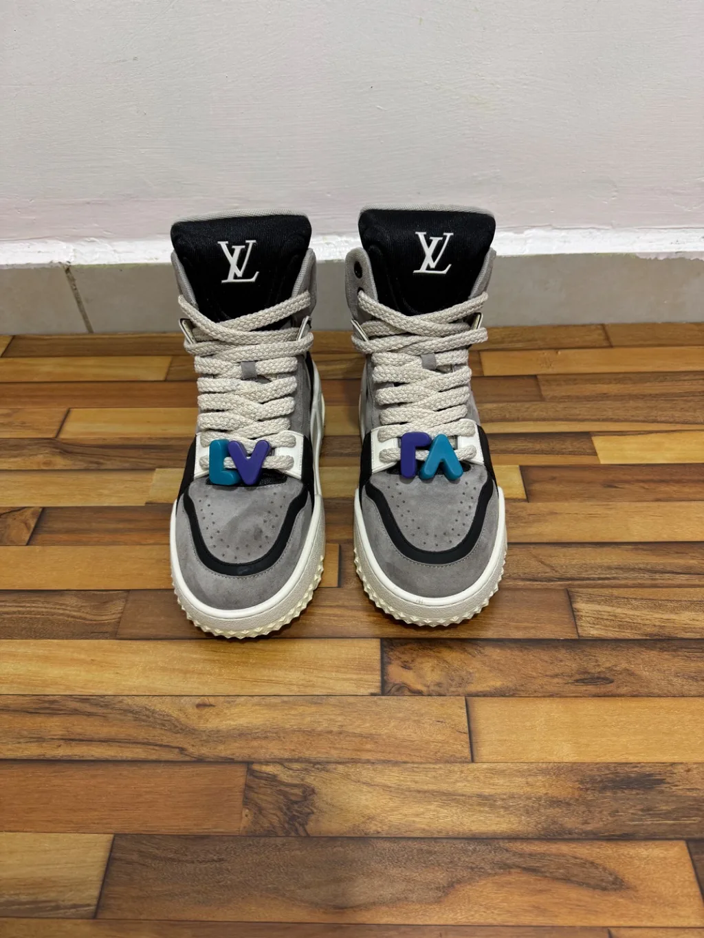 LOUIS VUITTON TRAINERS HIGH TOP SNEAKERS