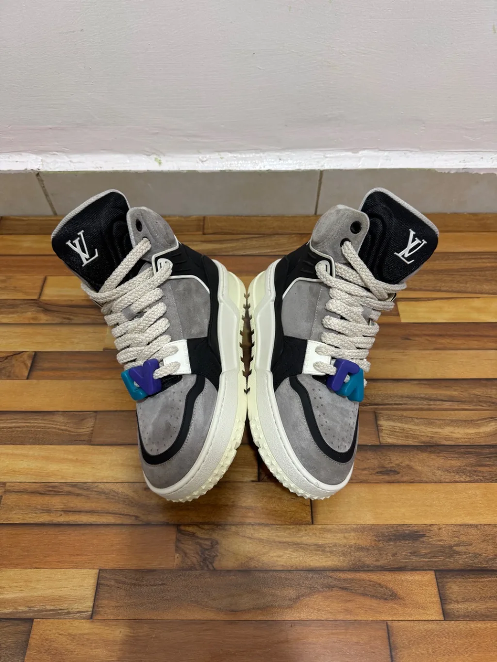 LOUIS VUITTON TRAINERS HIGH TOP SNEAKERS