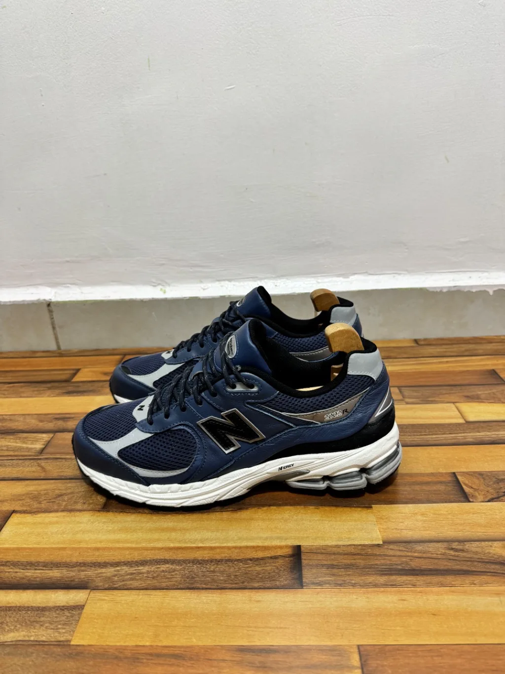 NEWBALANCE 2002R