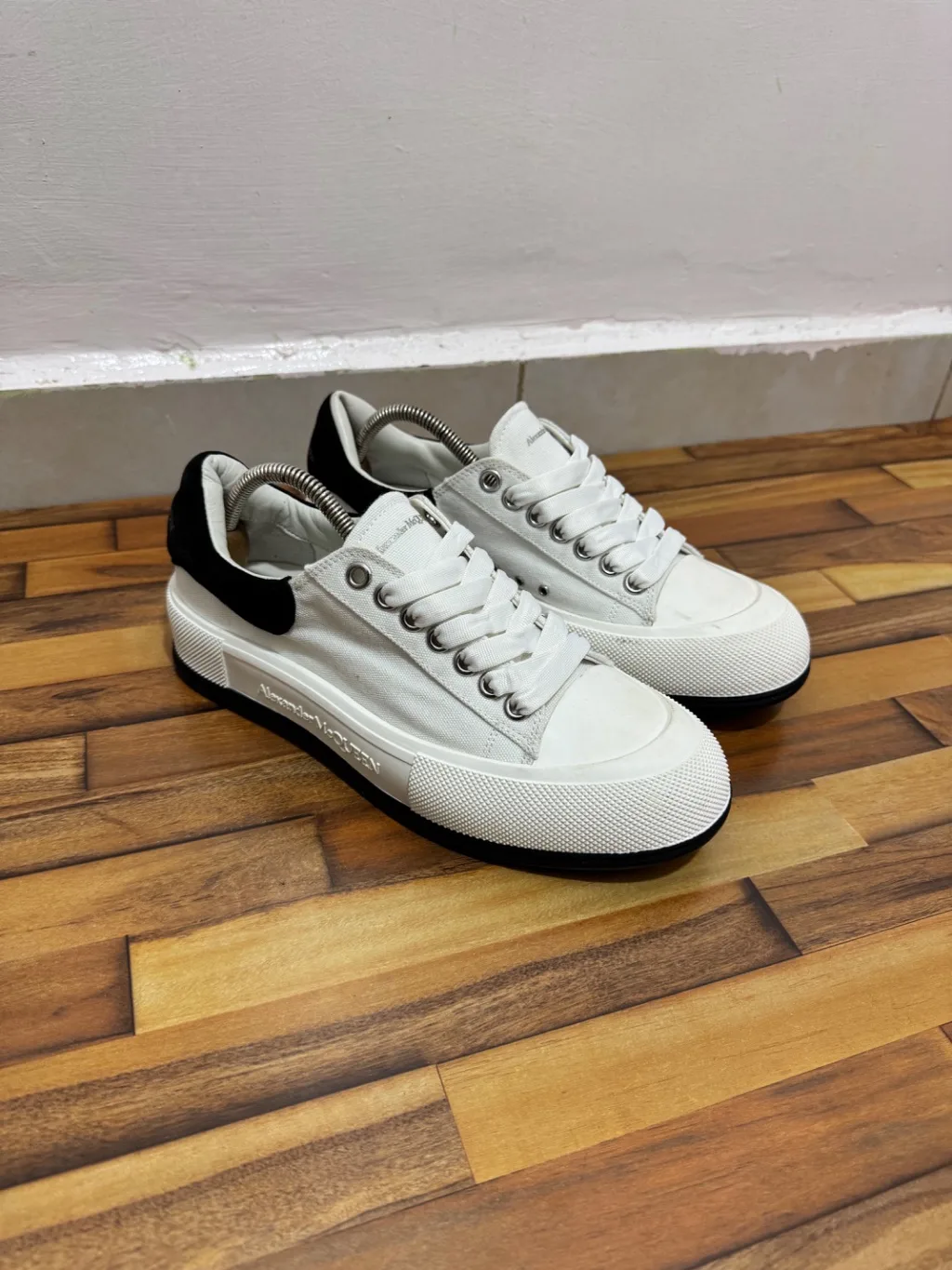 ALEXANDER MCQUEEN