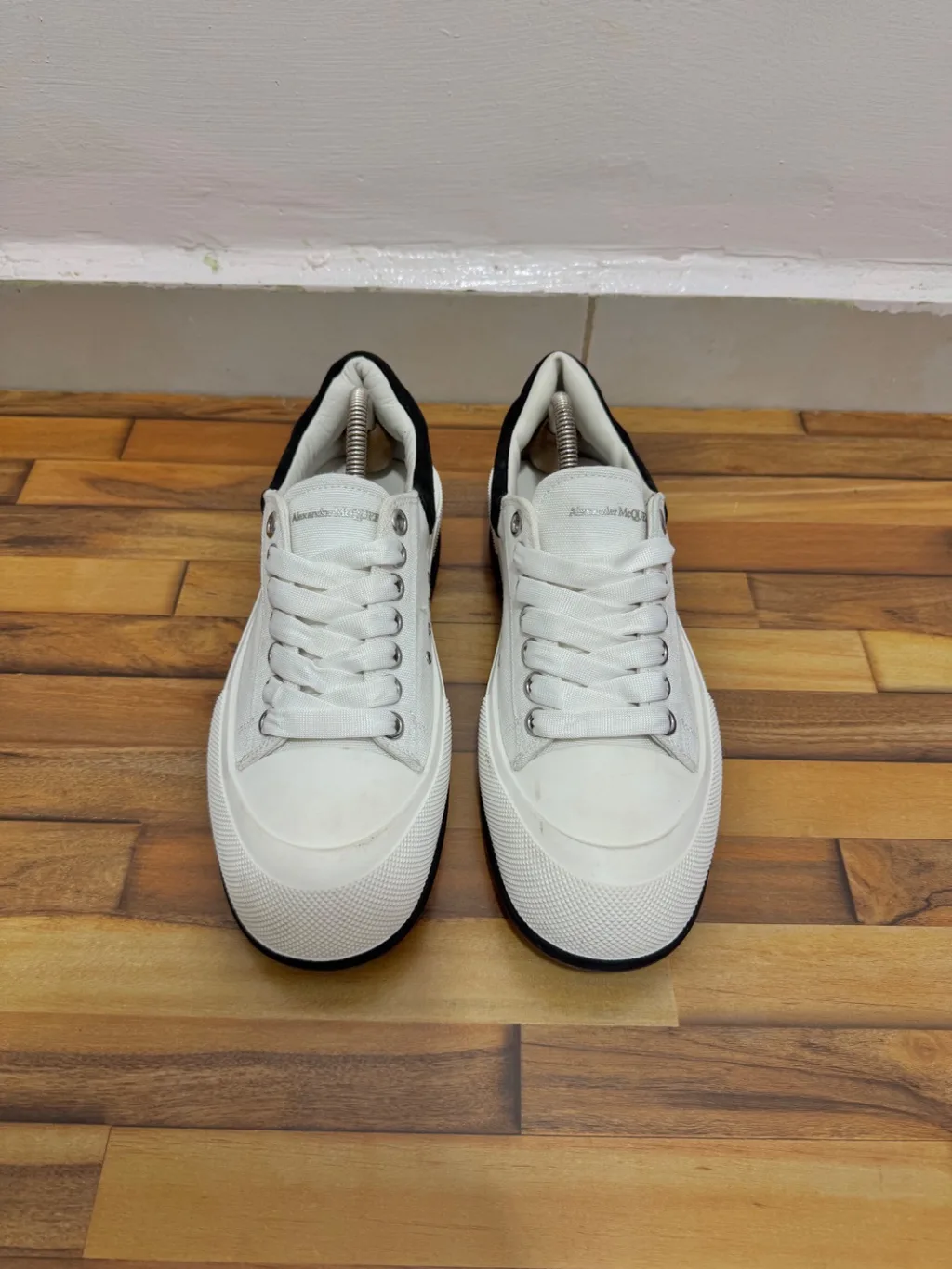 ALEXANDER MCQUEEN
