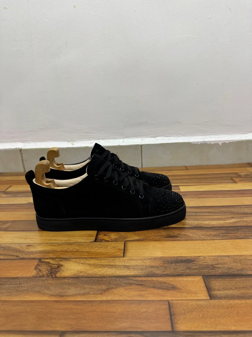 CHRISTIAN LOUBOUTIN 🖤