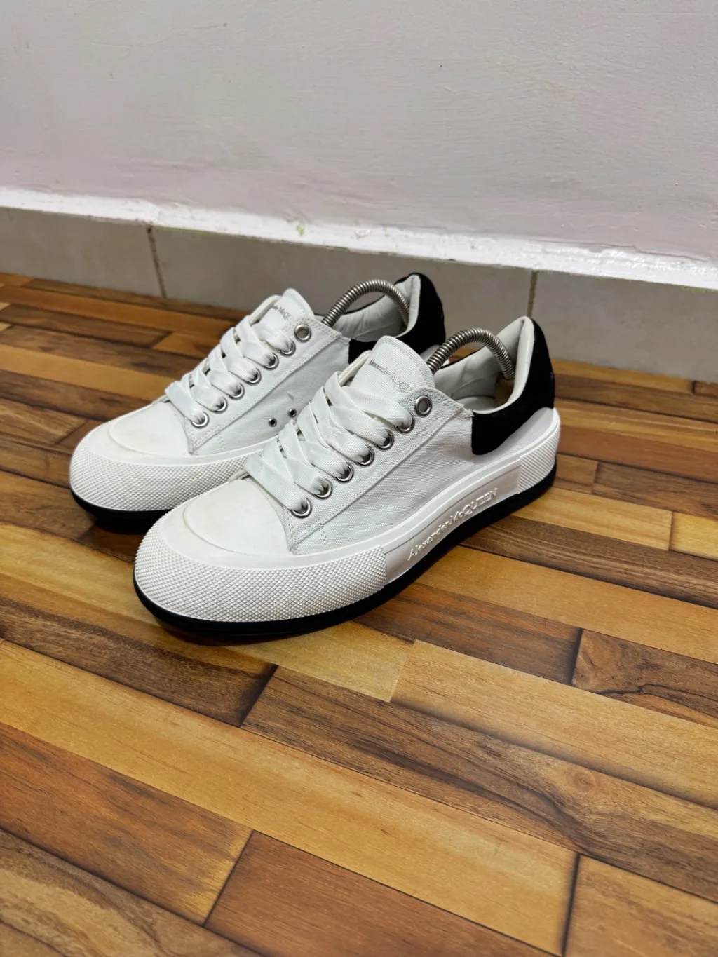 ALEXANDER MCQUEEN