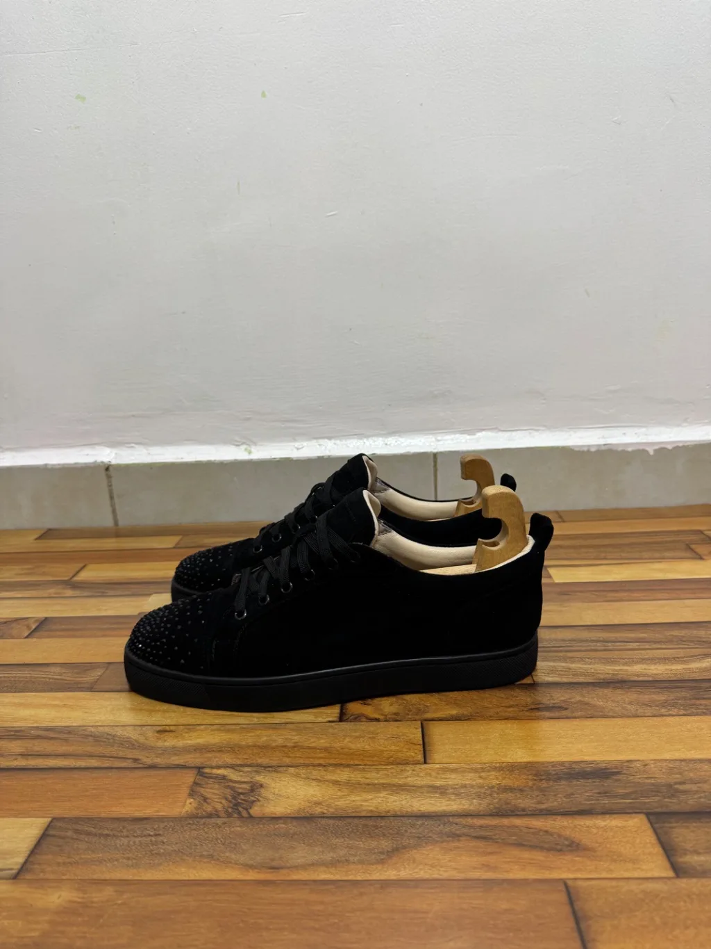 CHRISTIAN LOUBOUTIN 🖤