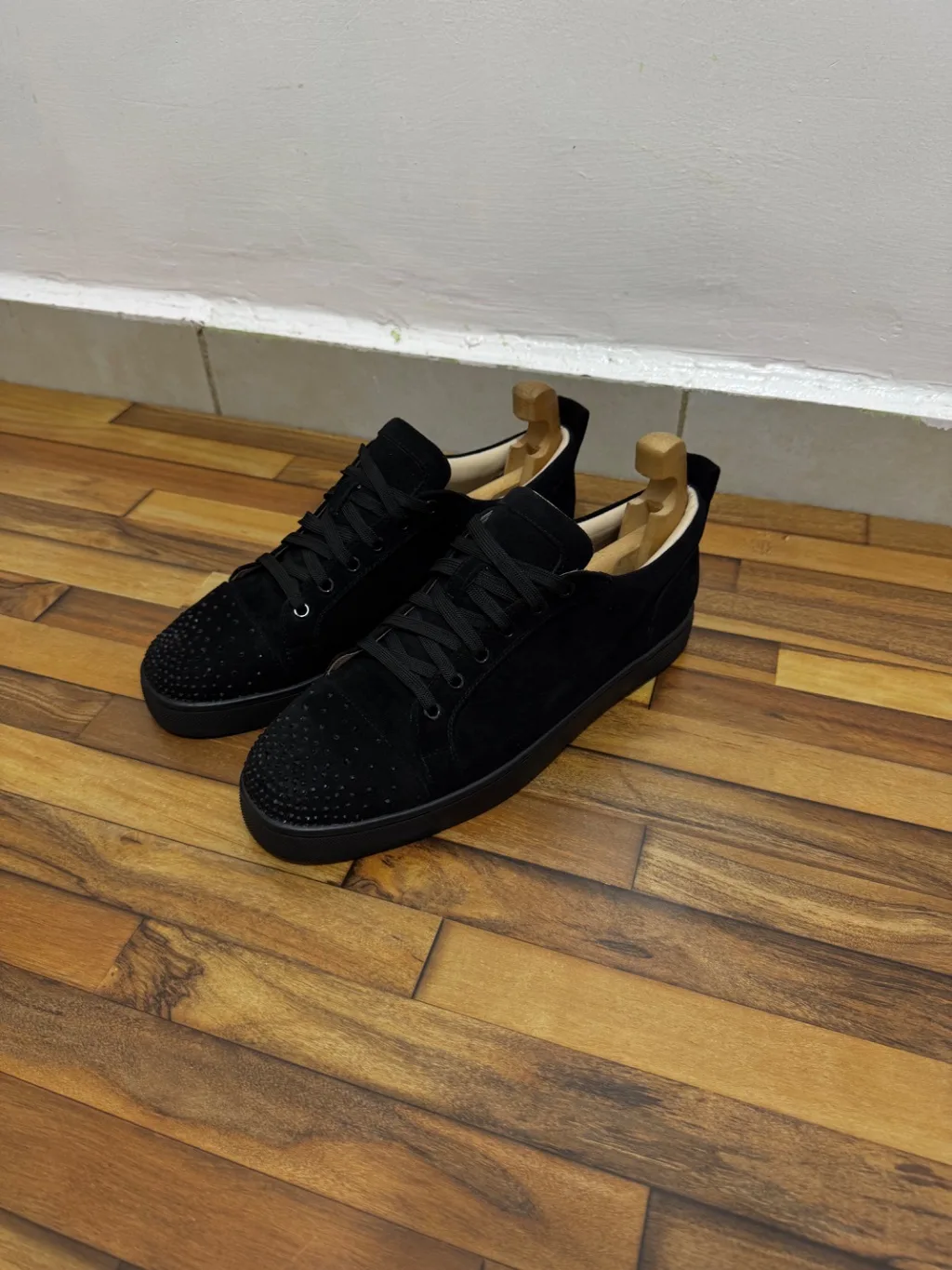 CHRISTIAN LOUBOUTIN 🖤