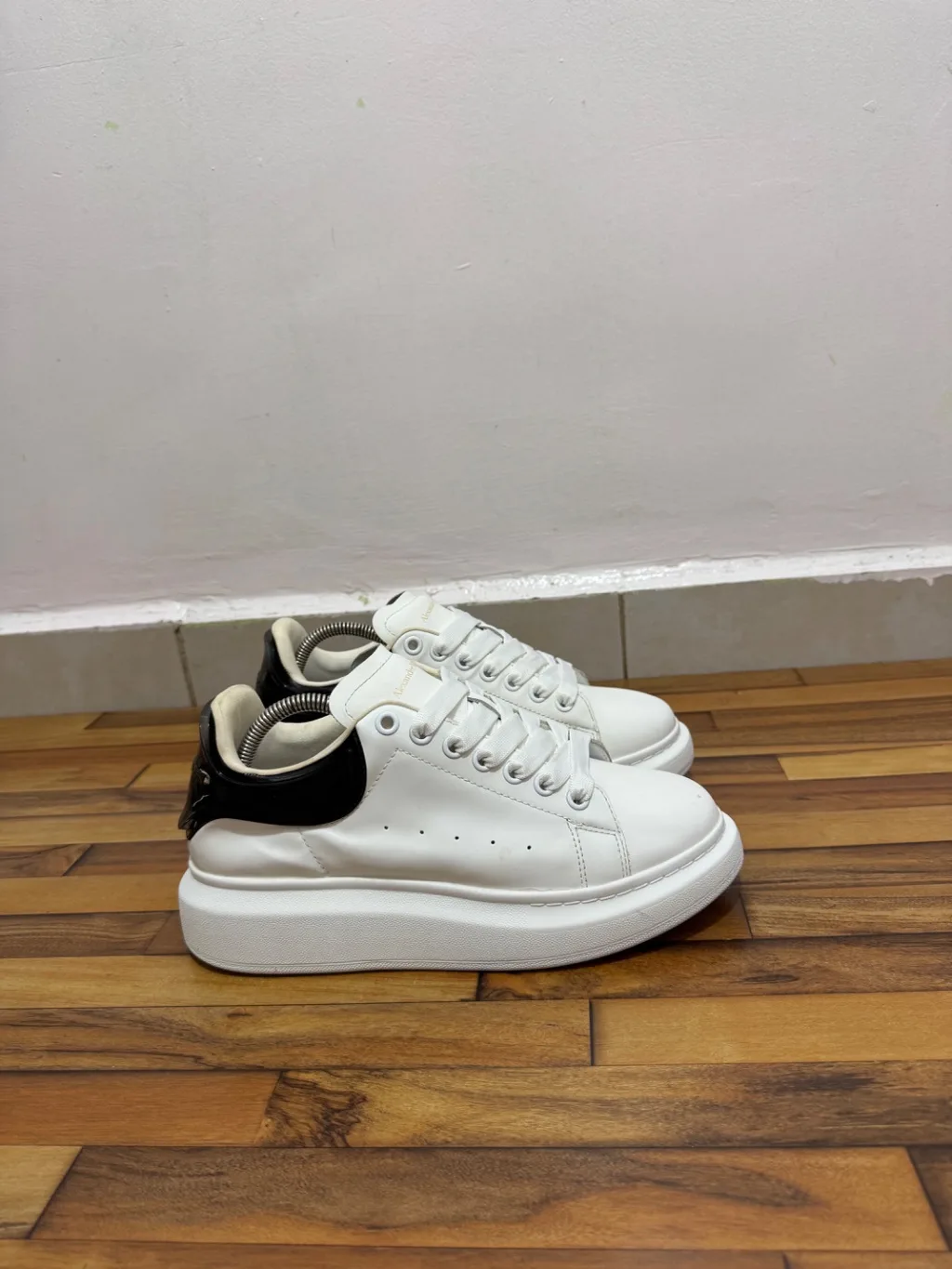 ALEXANDER MCQUEEN 🤍