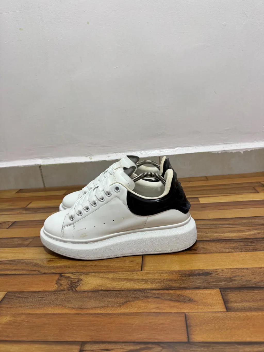 ALEXANDER MCQUEEN 🤍