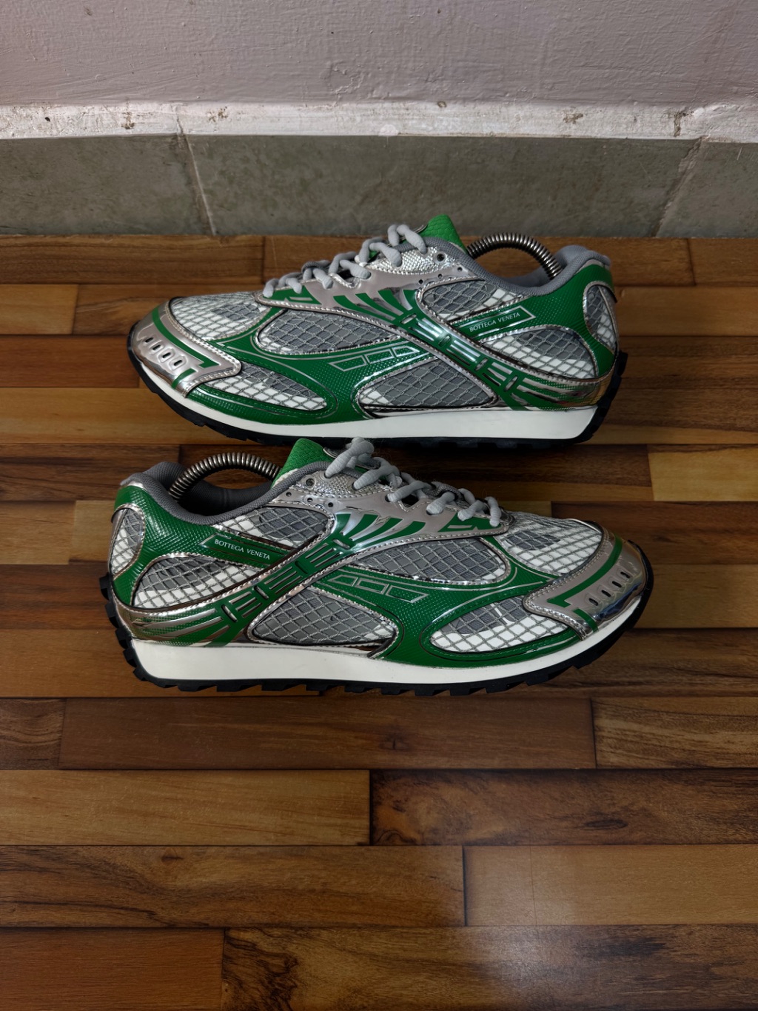 BOTTEGA VENETA ORBITS 💚