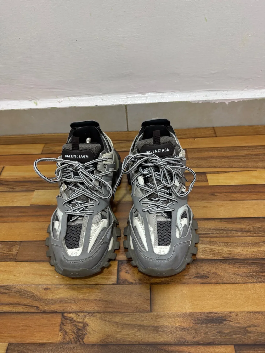 BALENCIAGA TRACK 🩶