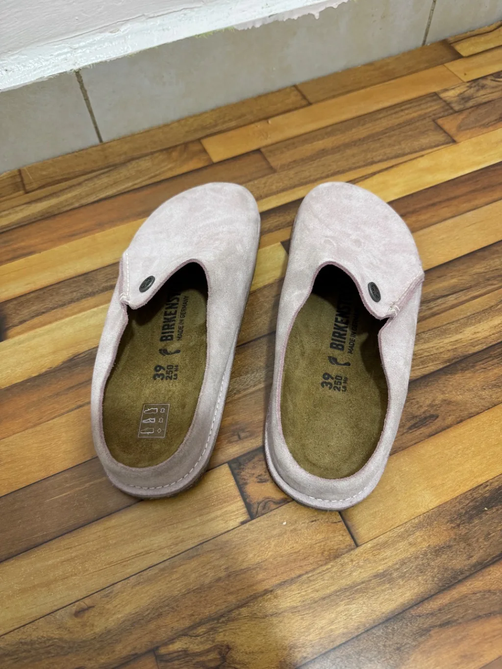 BIRKENSTOCK CLOGS 🌸
