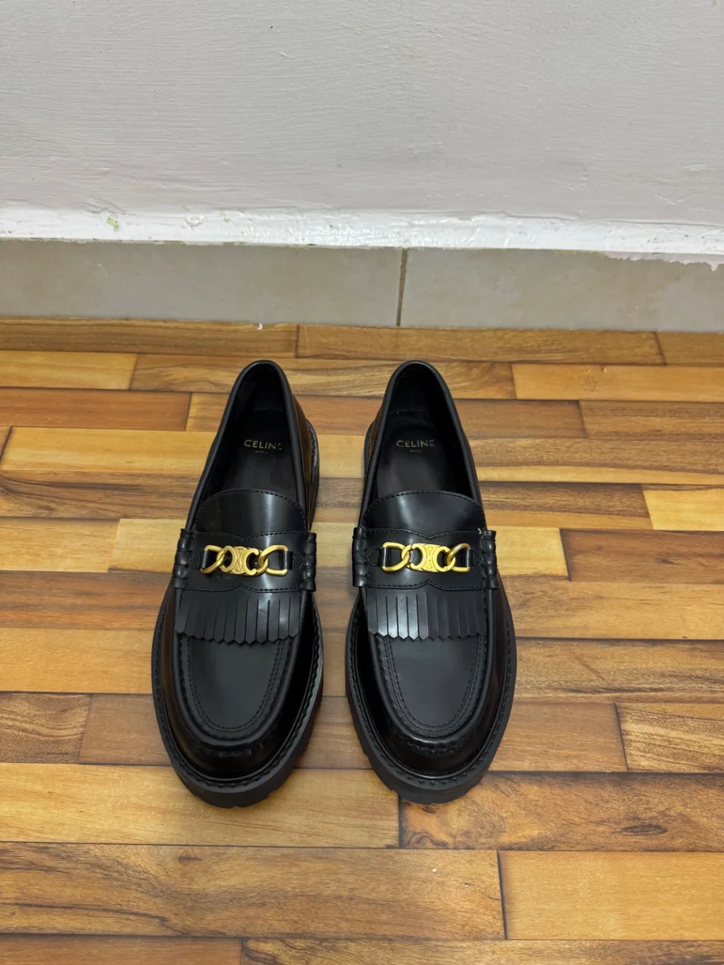 CELINE LOAFERS 🖤
