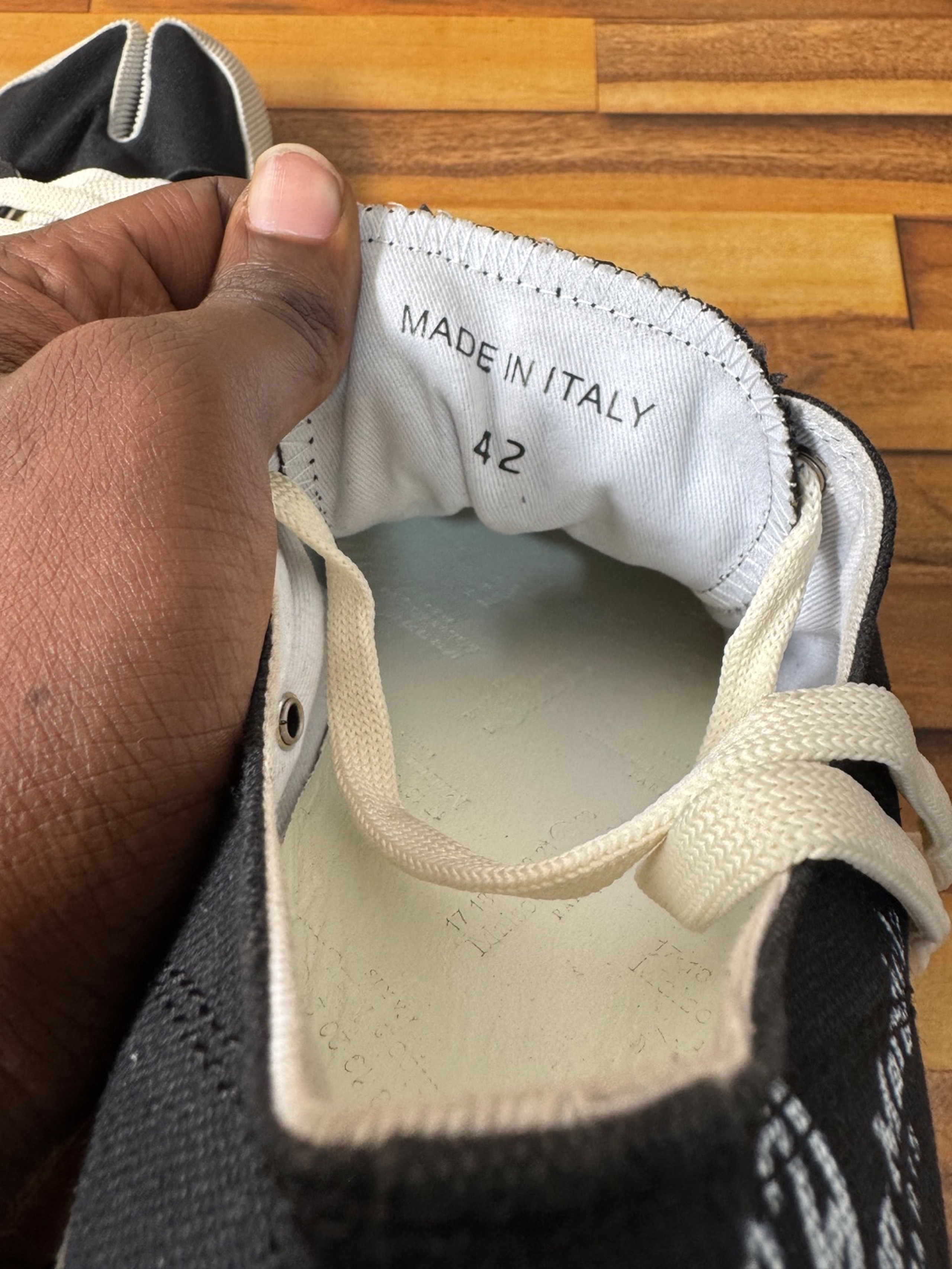 MAISON MARGIELA TABI CANVAS SNEAKERS 🖤