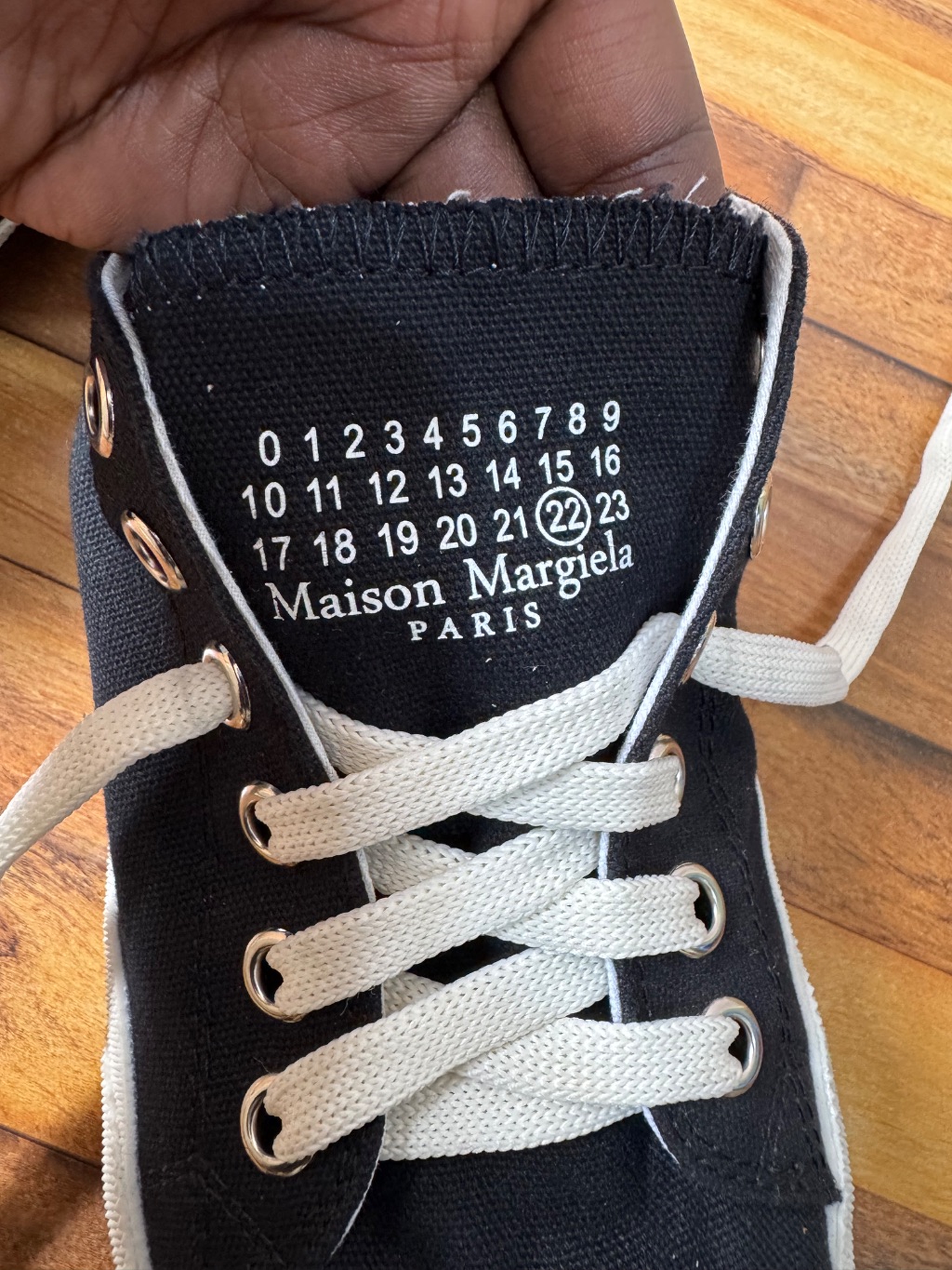 MAISON MARGIELA TABI CANVAS SNEAKERS 🖤