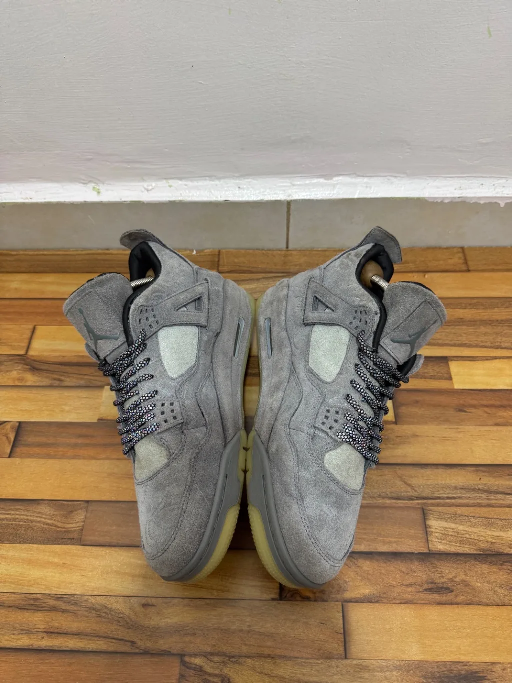 JORDAN 4s KAWS 🩶