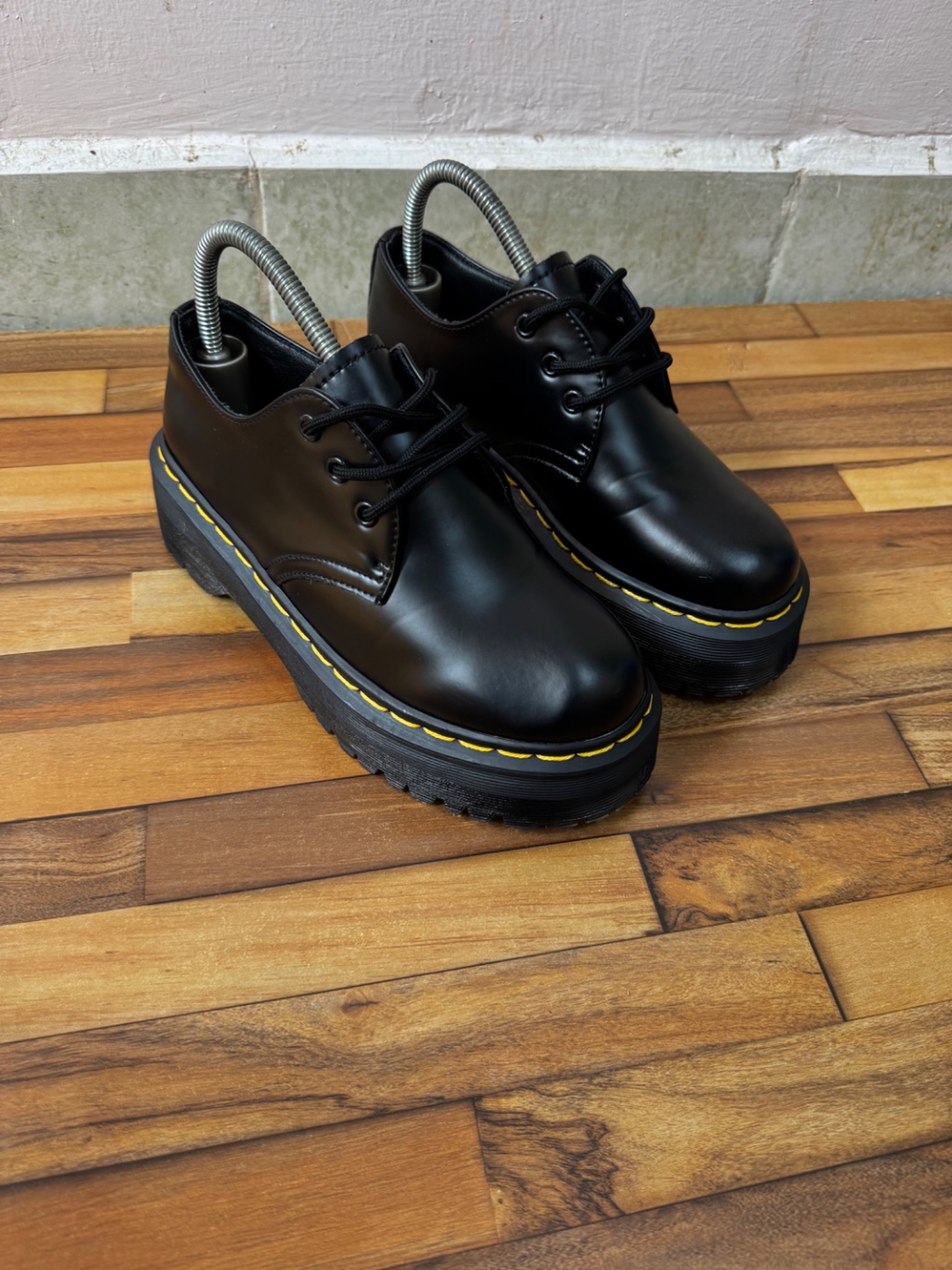 DR MARTENS 🖤